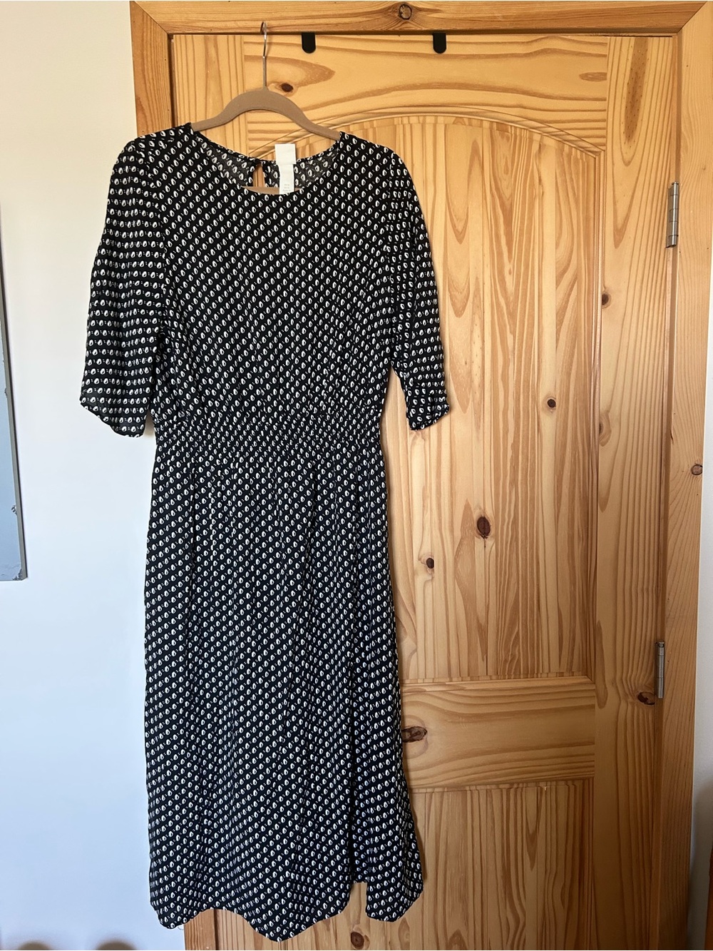 H&M Black and White Printed Midi Dress